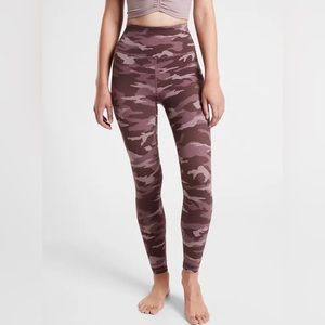 Athleta Elation Pink Camo 7/8 Tight Leggings High Waist Full Length Small